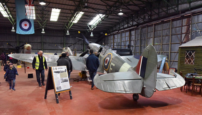 Spitfire Display Team Spitfire Mk.IX 'Lucy' on Airfix and Corgi Aerodrome