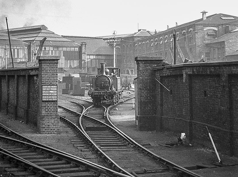 377s Brighton Works Locomotive | Hornby Model Trains