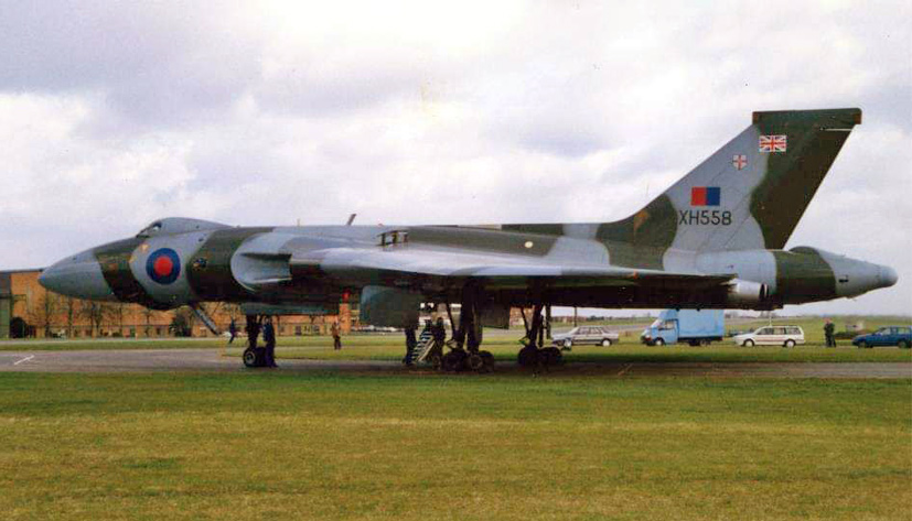 Airfix Avro Vulcan B2 XH558 readers pictures Special edition on the Airfix and Corgi Aerodrome blog
