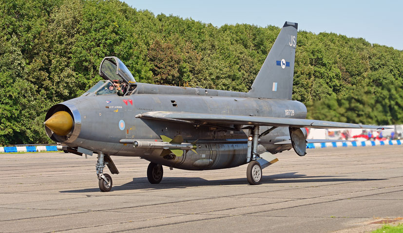 Classic British jet aviation heritage takes centre stage at Bruntingthorpe on the Airfix and Corgi Aerodrome blog