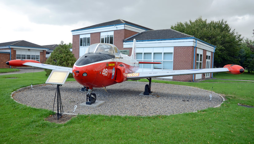 Farewell review to the RAF Short Tucano T.1 trainer on its service retirement on the Airfix and Corgi Aerodrome blog