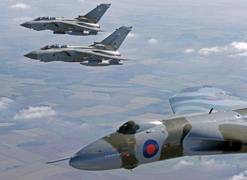 Airfix Avro Vulcan B2 XH558 readers pictures Special edition on the Airfix and Corgi Aerodrome blog