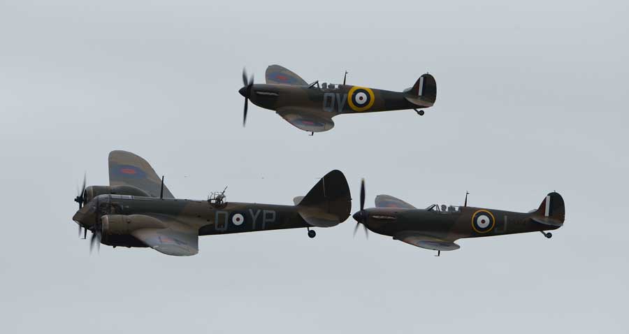 Image_F_Only_at_Duxford_Bristol_Blenheim_flanked_by_a_pair_of_early_Spitfires_web