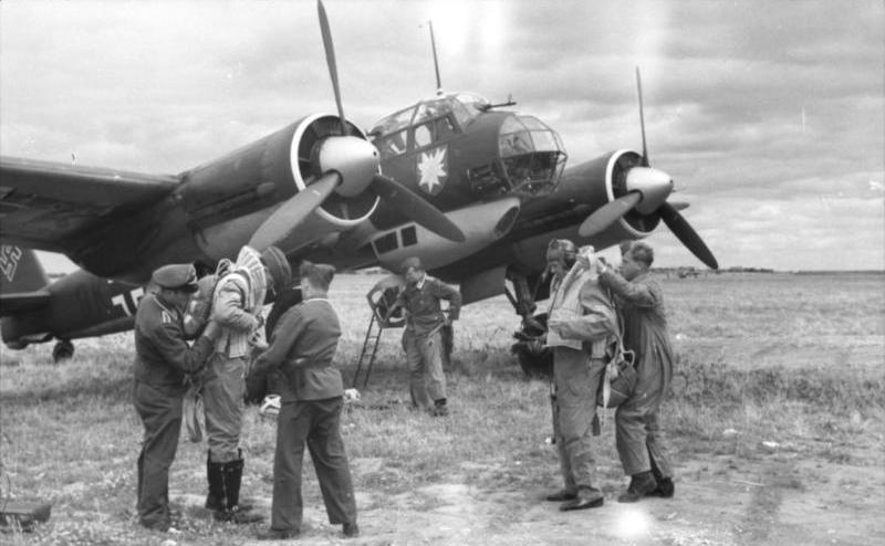 The German Luftwaffe's Junkers Ju88 Schnellbomber model review on the Airfix and Corgi Aerodrome blog