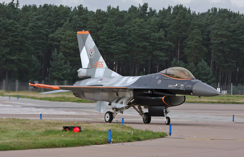 Classic British jet aviation heritage takes centre stage at Bruntingthorpe on the Airfix and Corgi Aerodrome blog