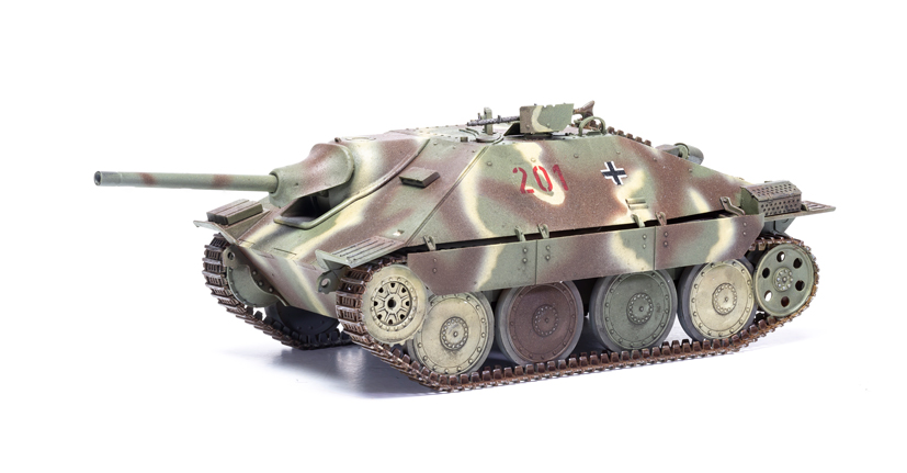 Airfix Jagdpanzer 38t Hetzer tank hunter model kit A1353 on the Airfix Workbench blog