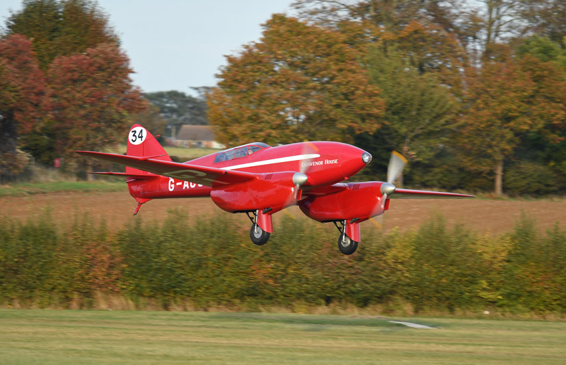 de Havilland DH88 Comet racer Grosvenor House MacRobertson Air Race on Airfix and Corgi Aerodrome