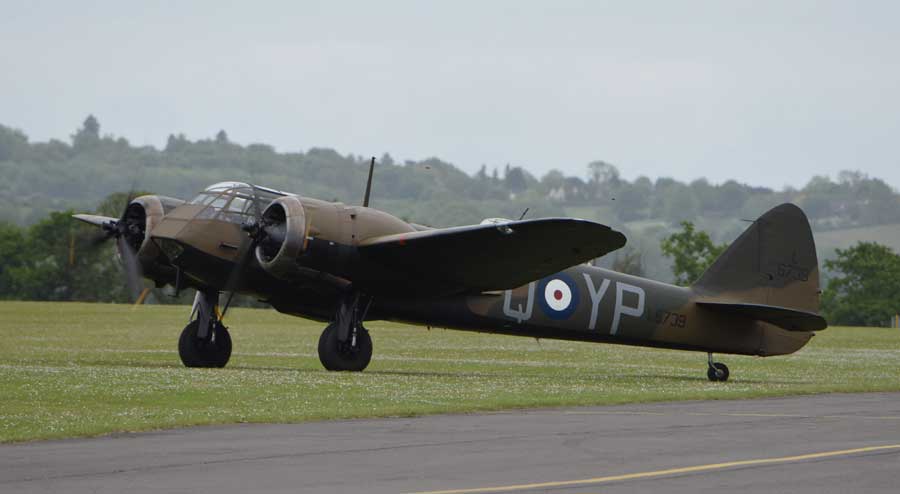 Image_C_Blenheim_L6739_featuring_the_new_short_nose_web