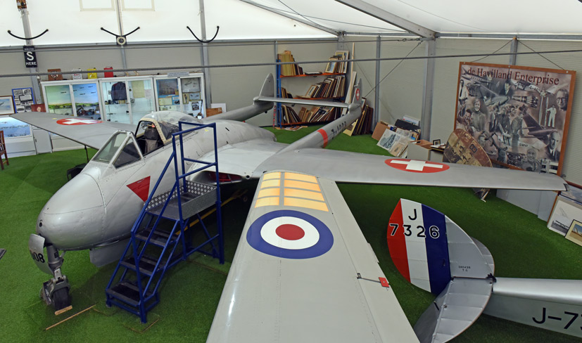 Swiss Air Force Vampire FB.6 on Airfix and Corgi Aerodrome