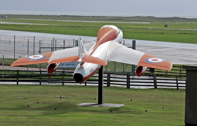 RAF Hawker Hunter Valley gate guardian on the Airfix and Corgi Aerodrome blog