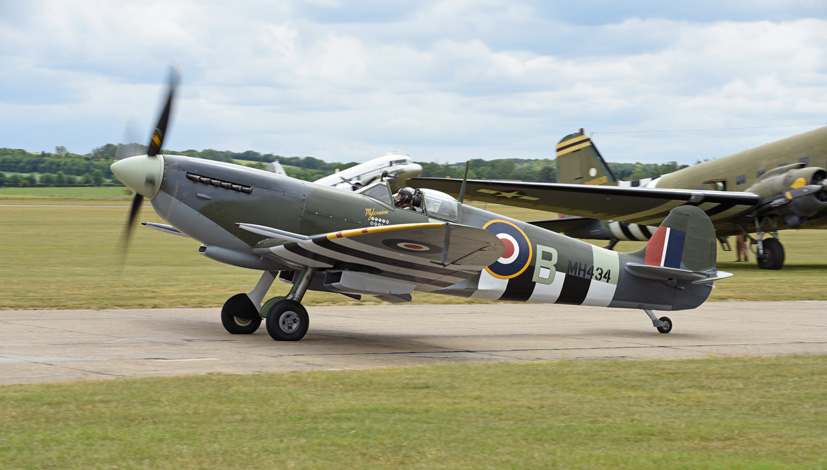 D-Day 75th Anniversary Daks over Duxford review on the Airfix and Corgi Aerodrome blog
