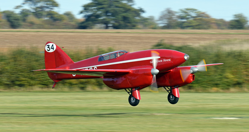de Havilland DH88 Comet racer Grosvenor House MacRobertson Air Race on Airfix and Corgi Aerodrome