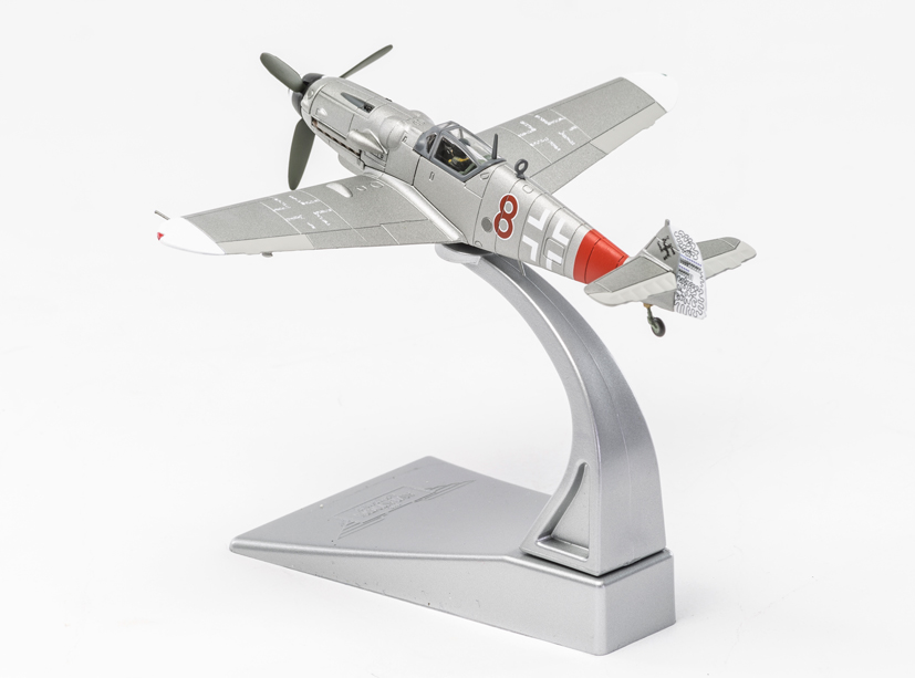 AA27107 Corgi Messerschmitt Bf 109G-6 &lsquo;Red 8&rsquo; Kurt Gabler Mosquito Hunter