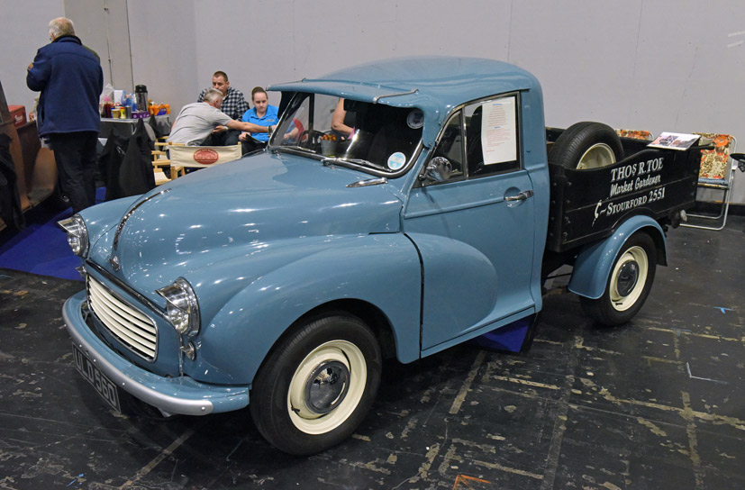 Corgi Vanguards 70th Anniversary of the Morris Minor in 2018