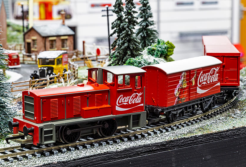 Hornby Engine Shed Coca Cola Train Set Decoration Sample