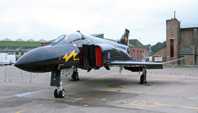 Classic British jet aviation heritage takes centre stage at Bruntingthorpe on the Airfix and Corgi Aerodrome blog