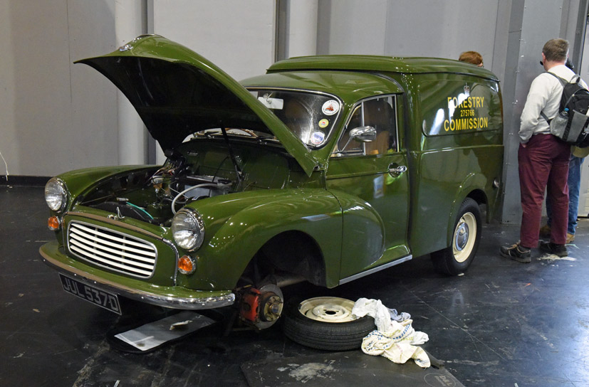 Corgi Vanguards 70th Anniversary of the Morris Minor in 2018