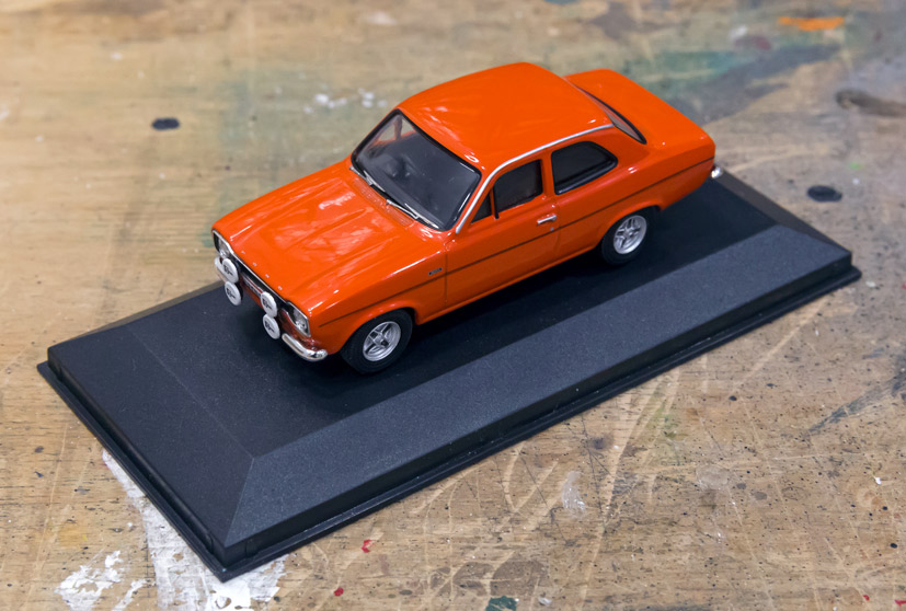 VA09523 Corgi Vanguards Ford Escort Mk.1 Mexico in Sebring Red