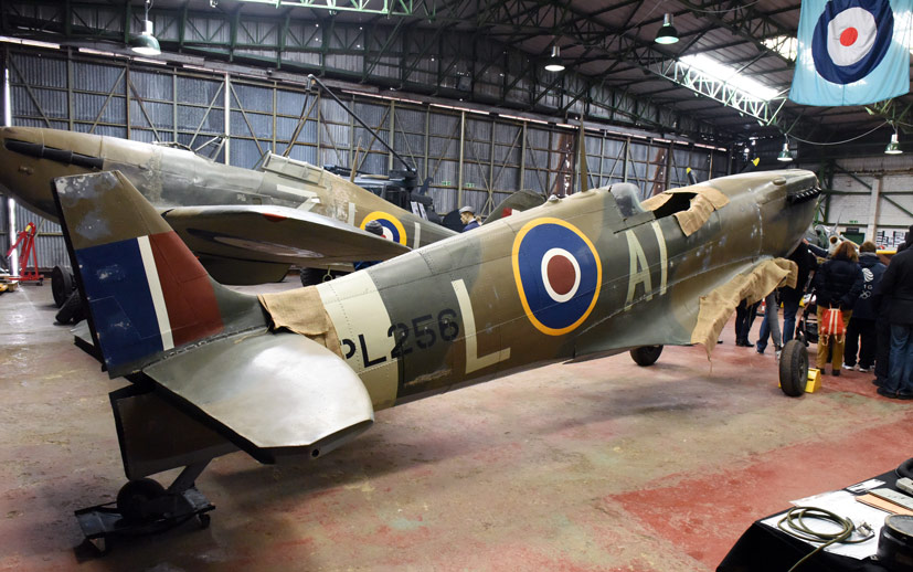 Spitfire Display Team Spitfire Mk.IX 'Lucy' on Airfix and Corgi Aerodrome