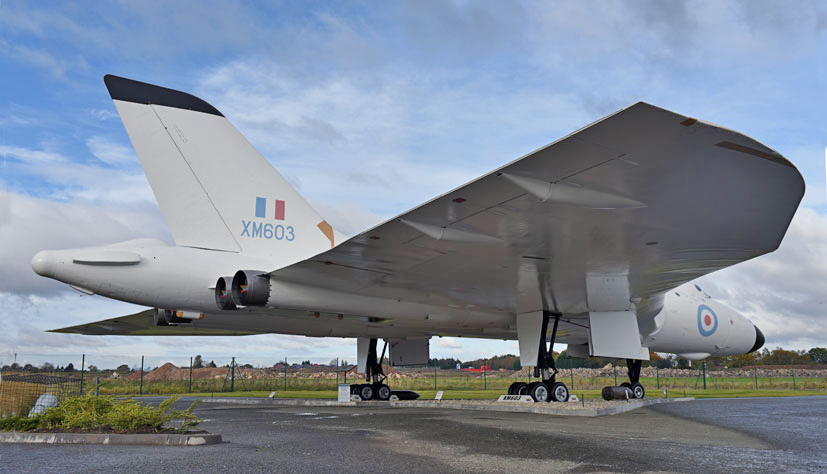 Avro Vulcan B.2 XH558 tribute edition on the Airfix and Corgi Aerodrome blog