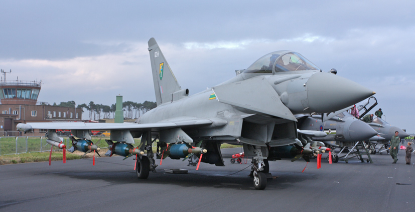 Classic British jet aviation heritage takes centre stage at Bruntingthorpe on the Airfix and Corgi Aerodrome blog