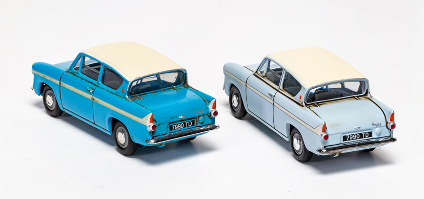 Corgi Harry Potter flying Ford Anglia collectable model CC99725