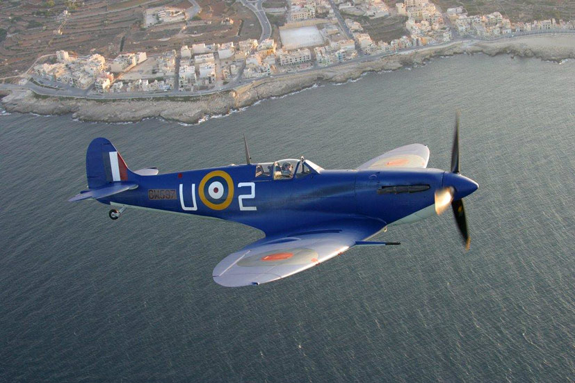 Merlins over Malta 15th Anniversary review Spitfire and Hurricane on the Airfix and Corgi Aerodrome blog