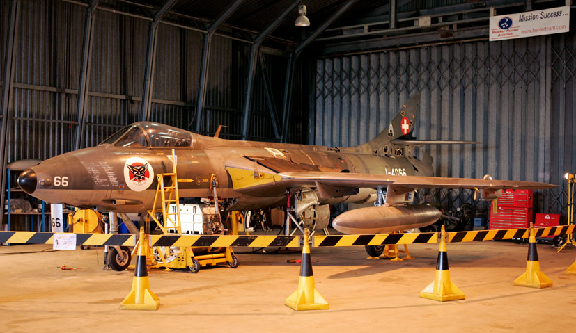 Exclusive Hawker Hunter Aviation open day 2005 review on Airfix and Corgi Aerodrome