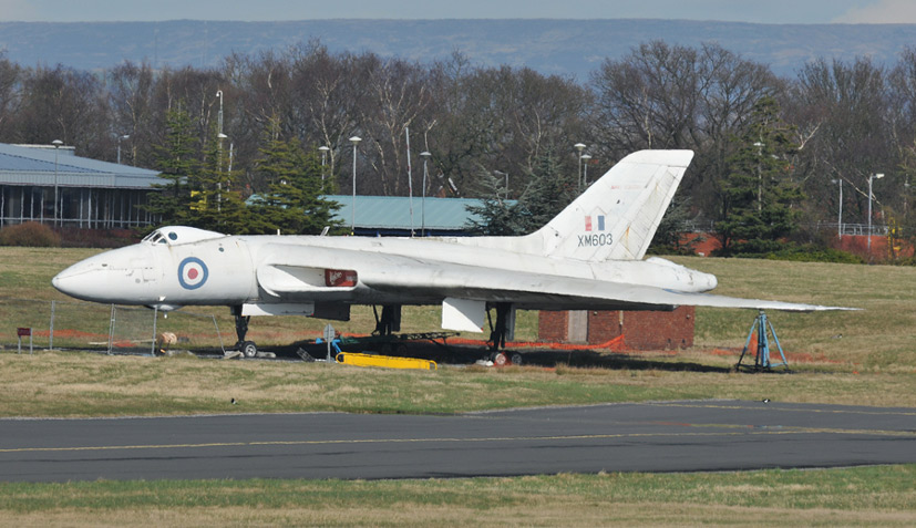 Avro Vulcan B.2 XH558 tribute edition on the Airfix and Corgi Aerodrome blog