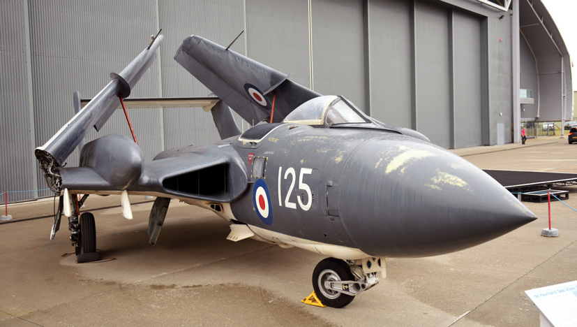 Duxford De Havilland Sea Vixen FAW2 XS576 on the Airfix and Corgi Aerodrome blog