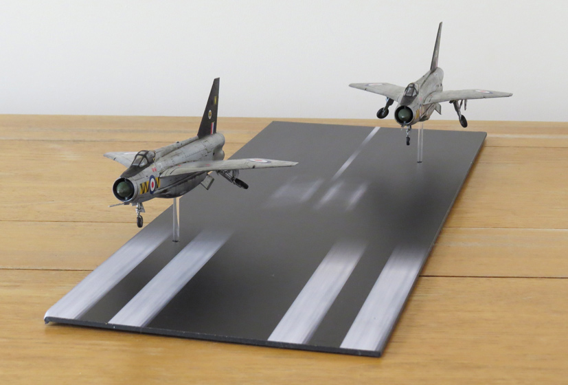 Spectacular RAF Tengah 74 Squadron Lightning scramble diorama build on the Airfix Workbench blog